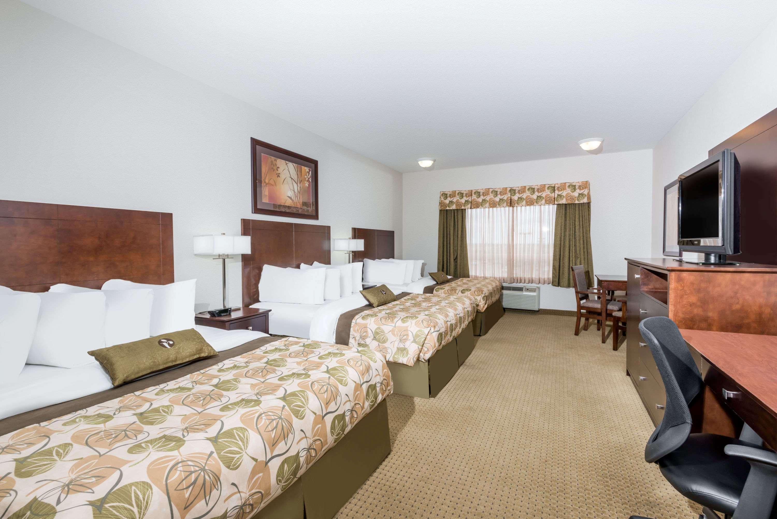 Ramada By Wyndham Olds Hotel Exterior photo
